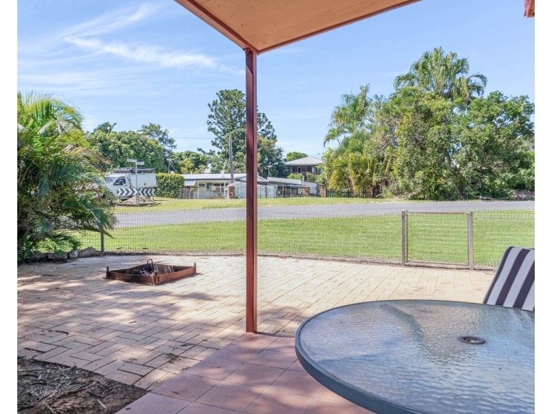 2 Dingwall Street, Keppel Sands QLD 4702