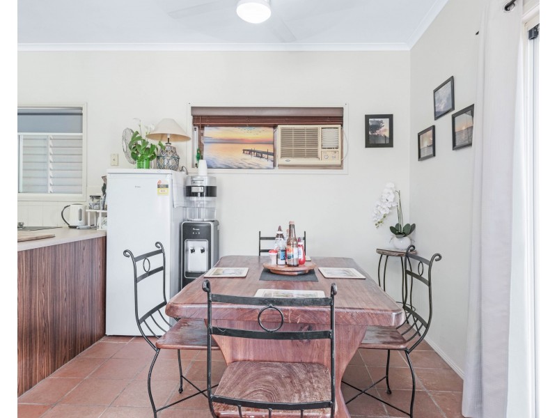 2 Dingwall Street, Keppel Sands QLD 4702