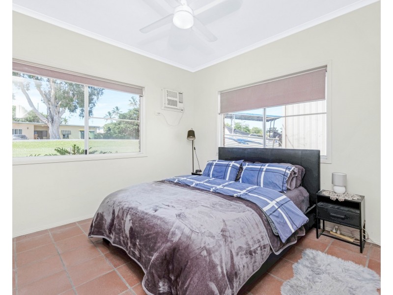 2 Dingwall Street, Keppel Sands QLD 4702