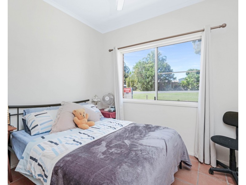 2 Dingwall Street, Keppel Sands QLD 4702