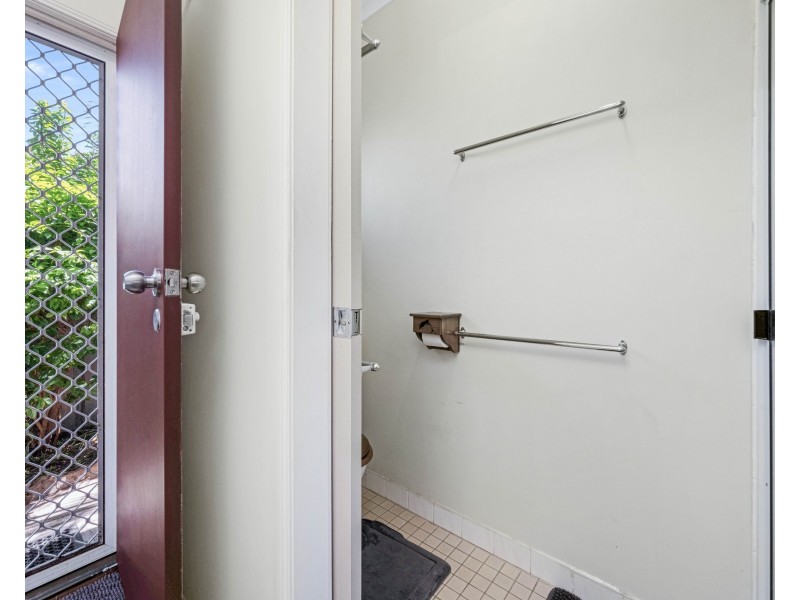 2 Dingwall Street, Keppel Sands QLD 4702