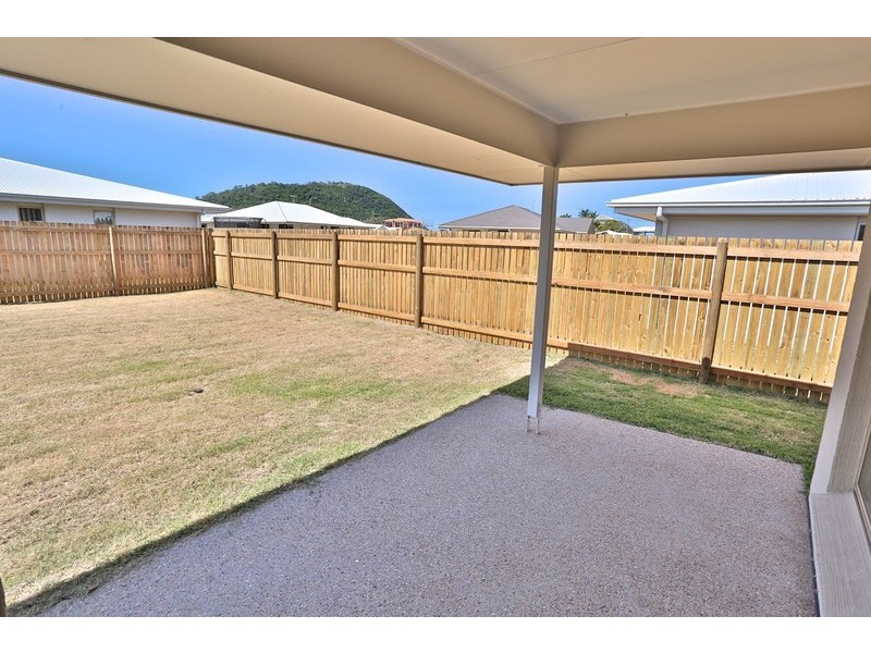 17 Beachside Circuit, Mulambin QLD 4703