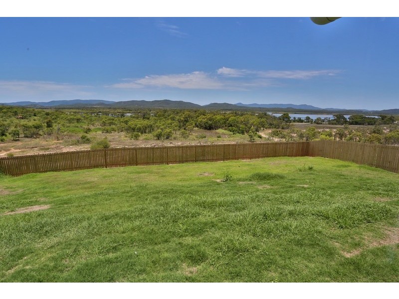 44 Falcon Crest, Zilzie QLD 4710