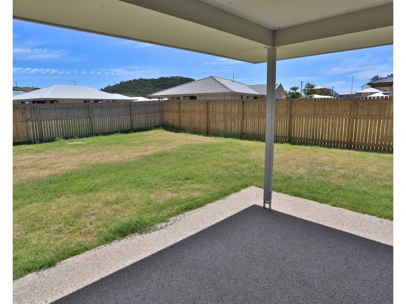 19 Beachside Circuit, Mulambin QLD 4703