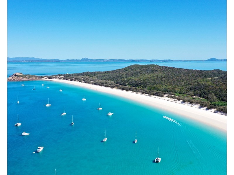 19 Beachside Circuit, Mulambin QLD 4703