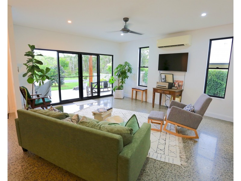 2/14 Thornbill Avenue, Yeppoon QLD 4703