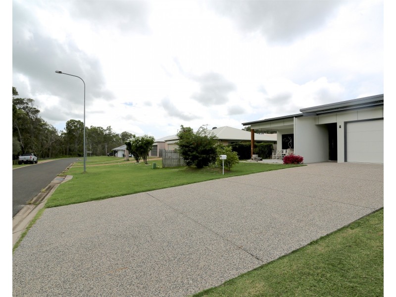 2/14 Thornbill Avenue, Yeppoon QLD 4703