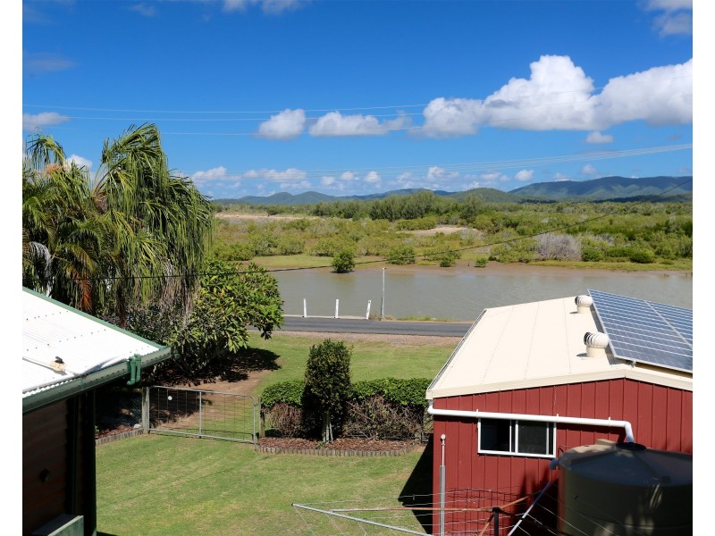 140 Schofield Parade, Keppel Sands QLD 4702