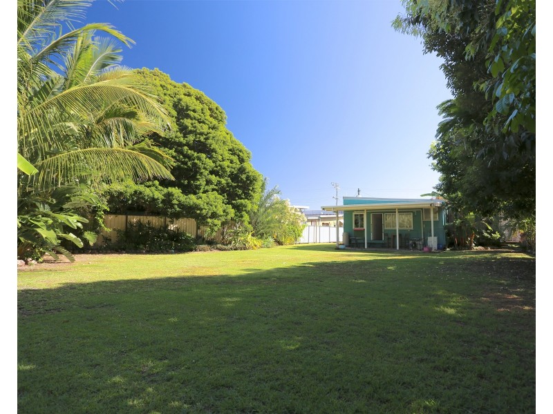 12 Roden Street, Keppel Sands QLD 4702