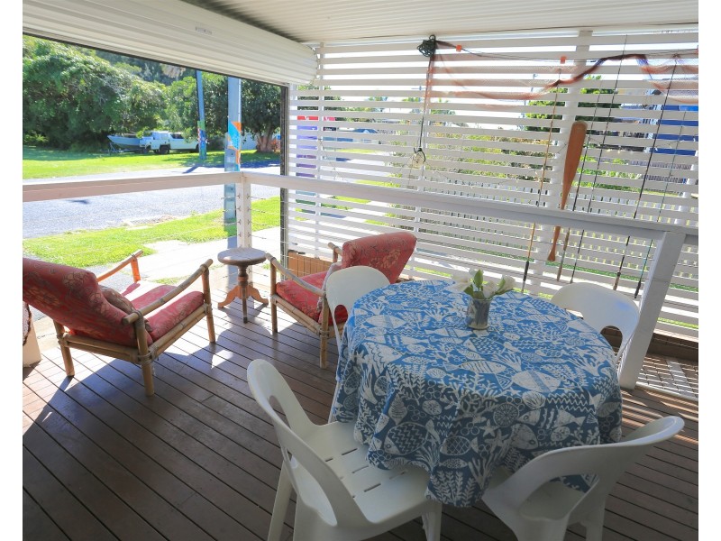 12 Roden Street, Keppel Sands QLD 4702