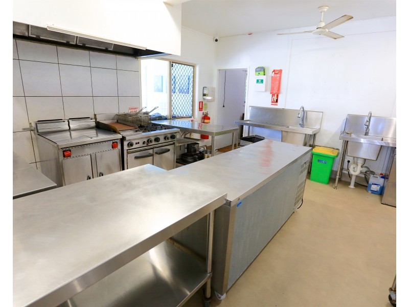 12 Roden Street, Keppel Sands QLD 4702