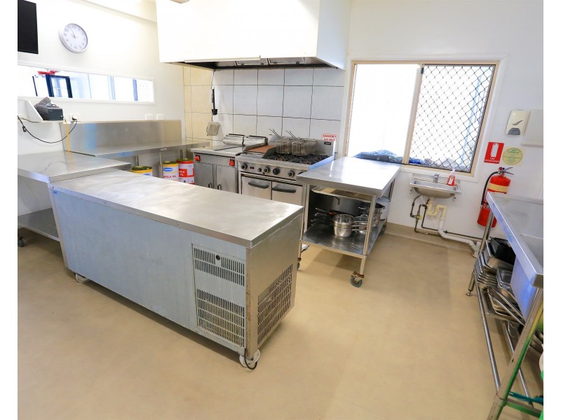 12 Roden Street, Keppel Sands QLD 4702