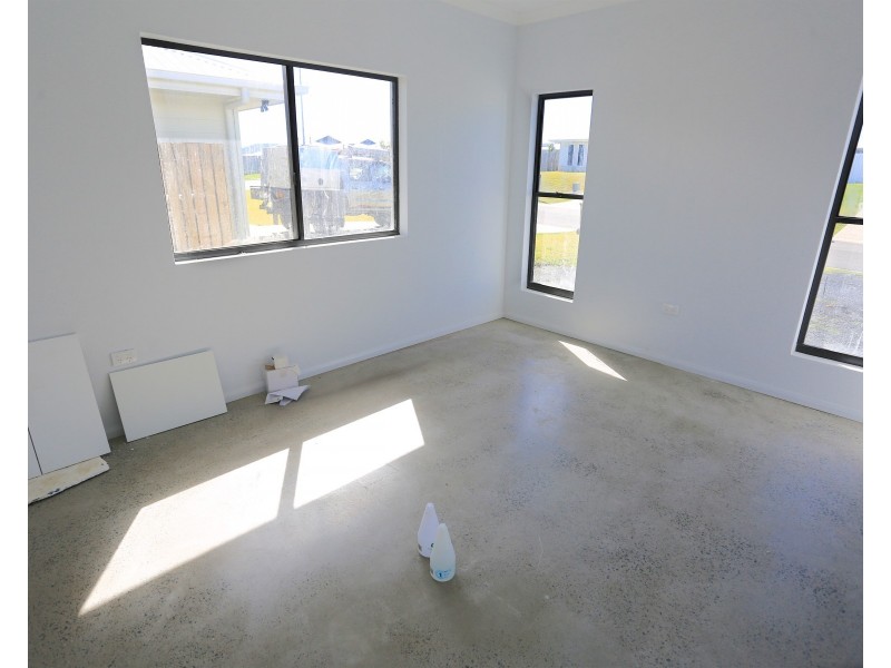 4 Valley Place, Hidden Valley QLD 4703