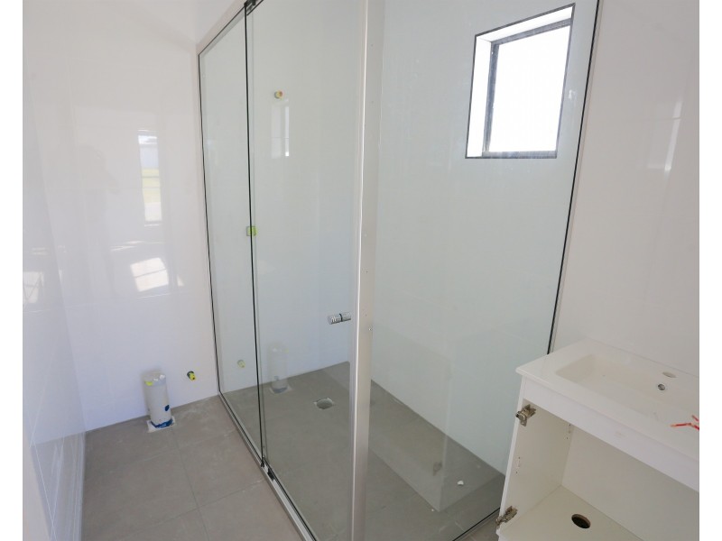 4 Valley Place, Hidden Valley QLD 4703