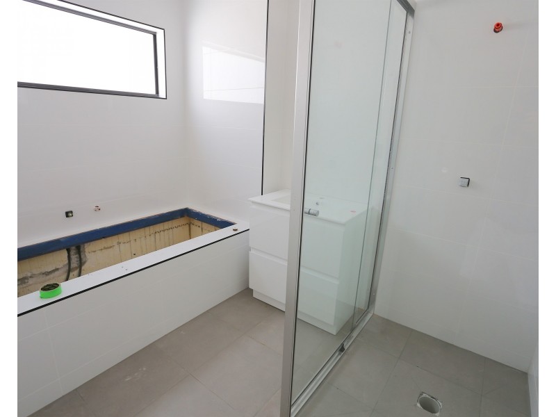 4 Valley Place, Hidden Valley QLD 4703