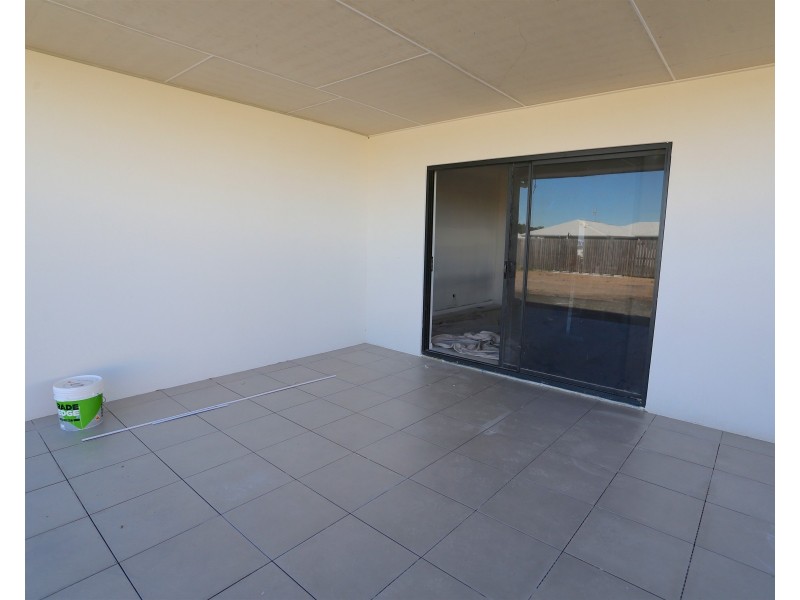 4 Valley Place, Hidden Valley QLD 4703