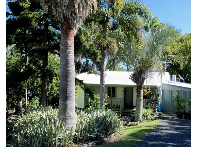 50-52 Hewitt Street, Emu Park QLD 4710