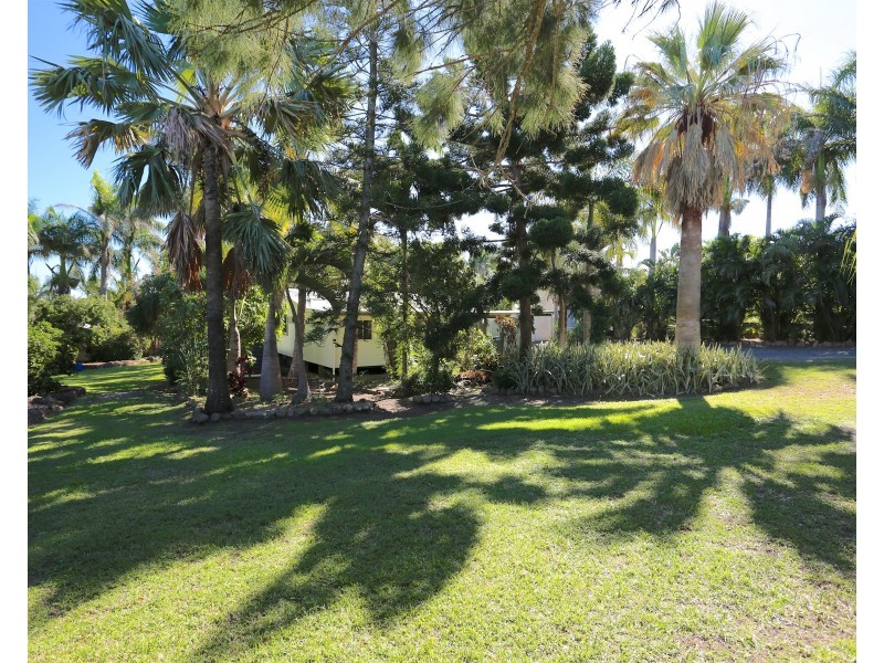 50-52 Hewitt Street, Emu Park QLD 4710