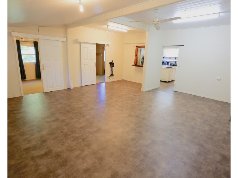 50-52 Hewitt Street, Emu Park QLD 4710