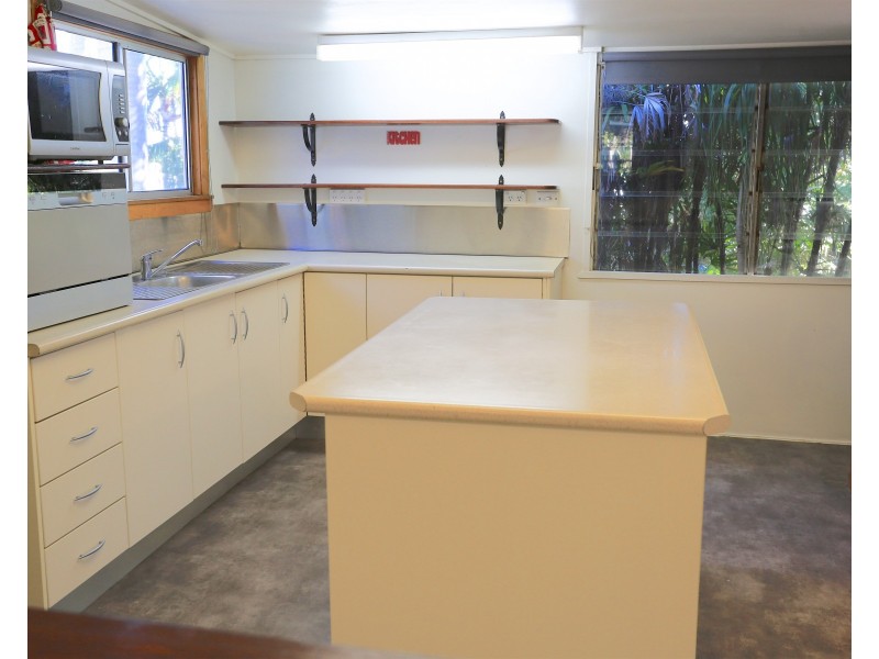50-52 Hewitt Street, Emu Park QLD 4710
