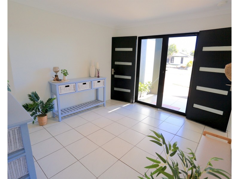 1 Timbers Beach Road, Zilzie QLD 4710