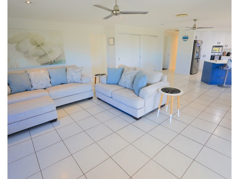 1 Timbers Beach Road, Zilzie QLD 4710