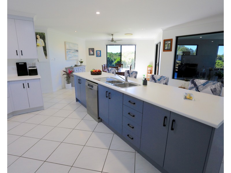 1 Timbers Beach Road, Zilzie QLD 4710