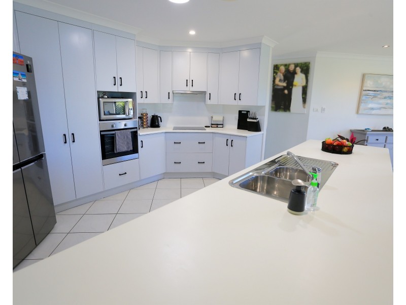 1 Timbers Beach Road, Zilzie QLD 4710