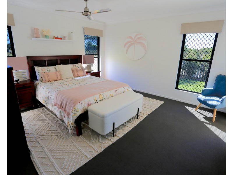 1 Timbers Beach Road, Zilzie QLD 4710