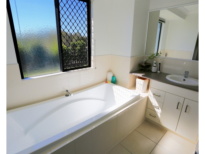 1 Timbers Beach Road, Zilzie QLD 4710