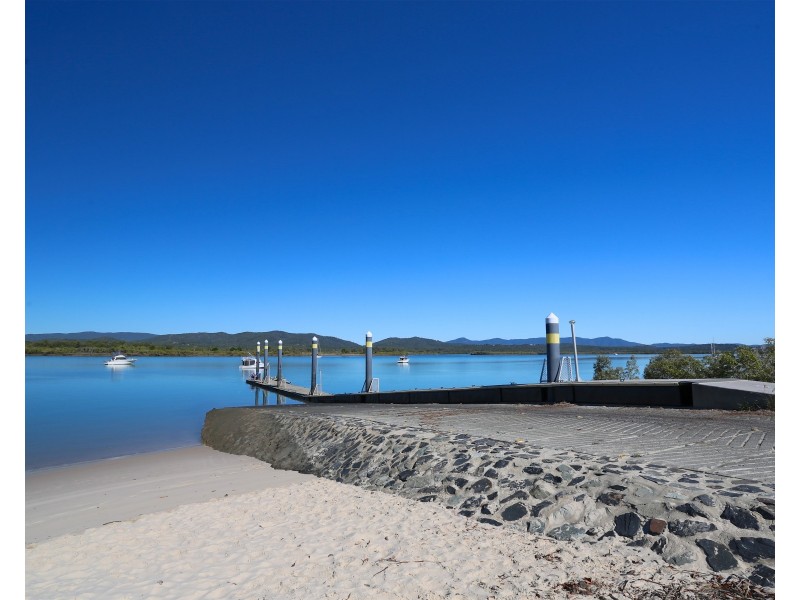 1 Timbers Beach Road, Zilzie QLD 4710