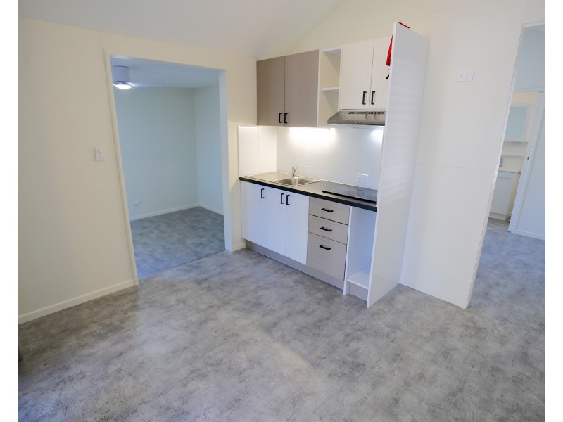 8/946 Scenic Highway, Kinka Beach QLD 4703