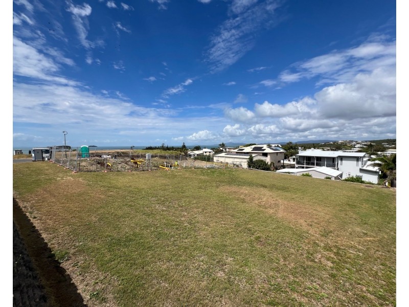18 Haliotis Avenue, Zilzie QLD 4710