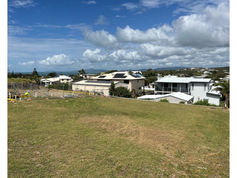 18 Haliotis Avenue, Zilzie QLD 4710