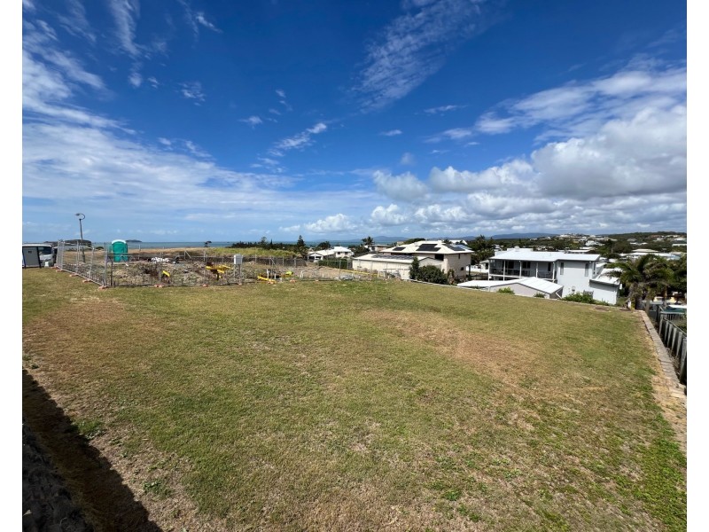 18 Haliotis Avenue, Zilzie QLD 4710