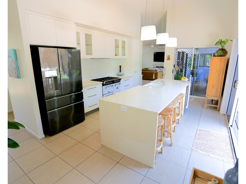 9 Hillside Court, Zilzie QLD 4710