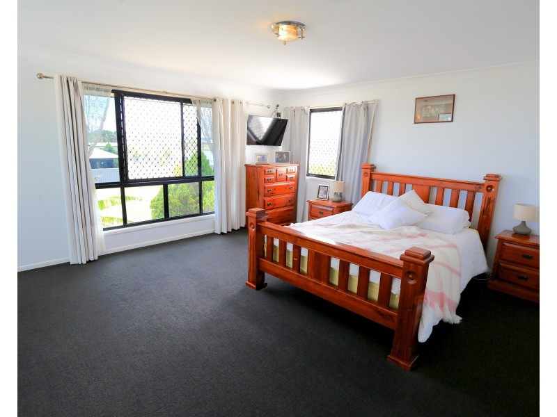76 Monaco Dive, Zilzie QLD 4710