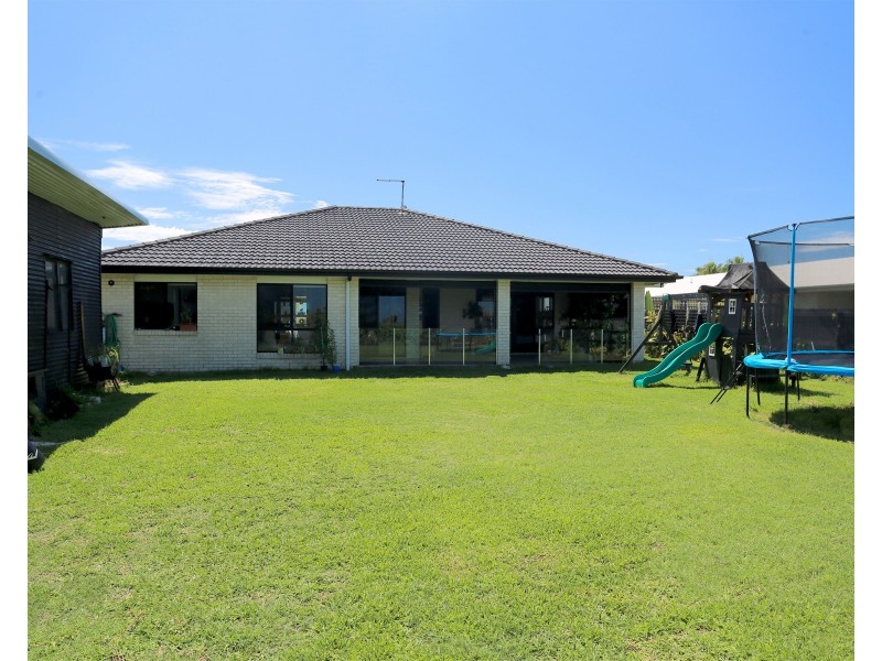 97 Monaco Drive, Zilzie QLD 4710