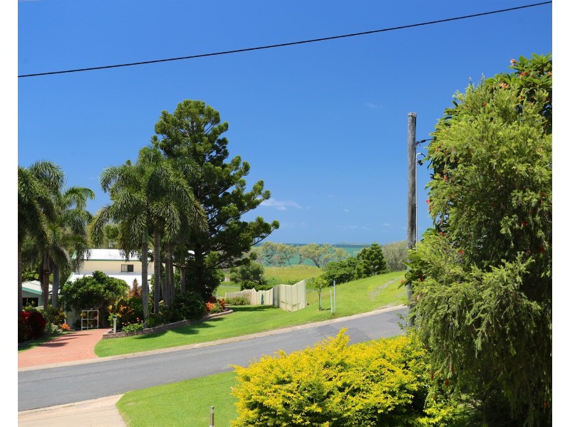 2/46 Ferguson Street, Emu Park QLD 4710