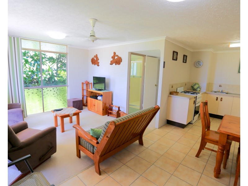 2/46 Ferguson Street, Emu Park QLD 4710