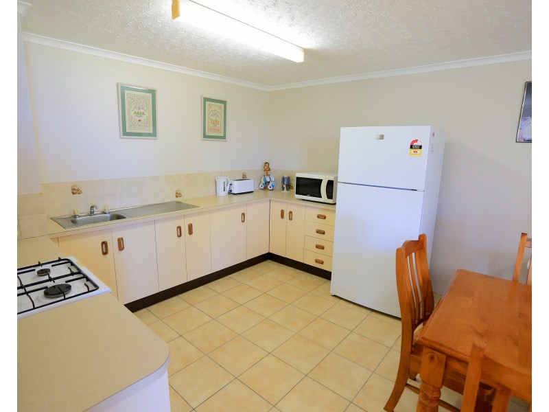 2/46 Ferguson Street, Emu Park QLD 4710