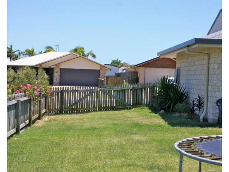 12 Nerita Avenue, Emu Park QLD 4710