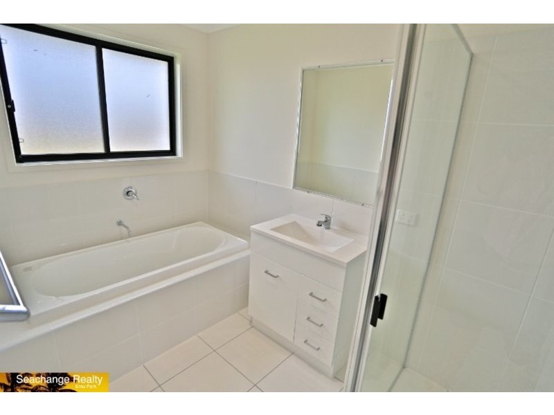 32 Riviera Way, Mulambin QLD 4703