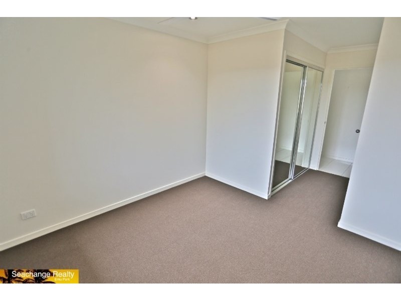 32 Riviera Way, Mulambin QLD 4703