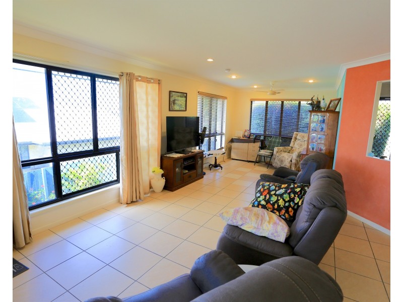 21 Paradise Way, Emu Park QLD 4710