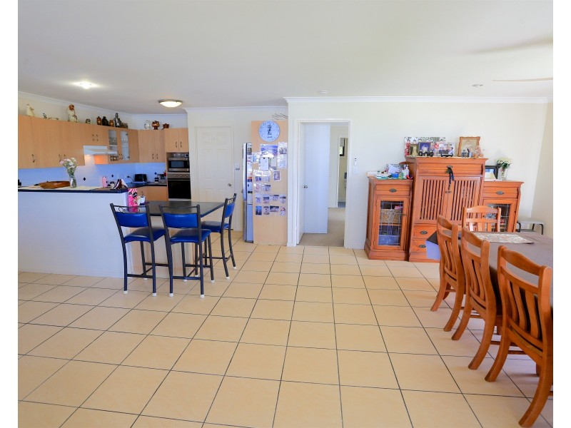 21 Paradise Way, Emu Park QLD 4710