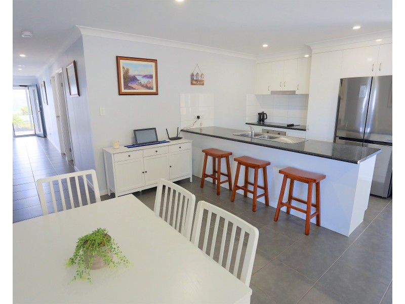 6 Ocean View Drive, Zilzie QLD 4710