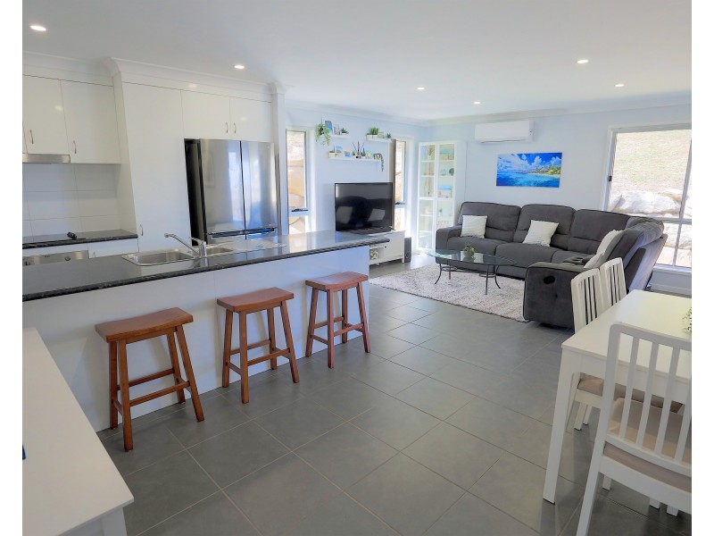 6 Ocean View Drive, Zilzie QLD 4710