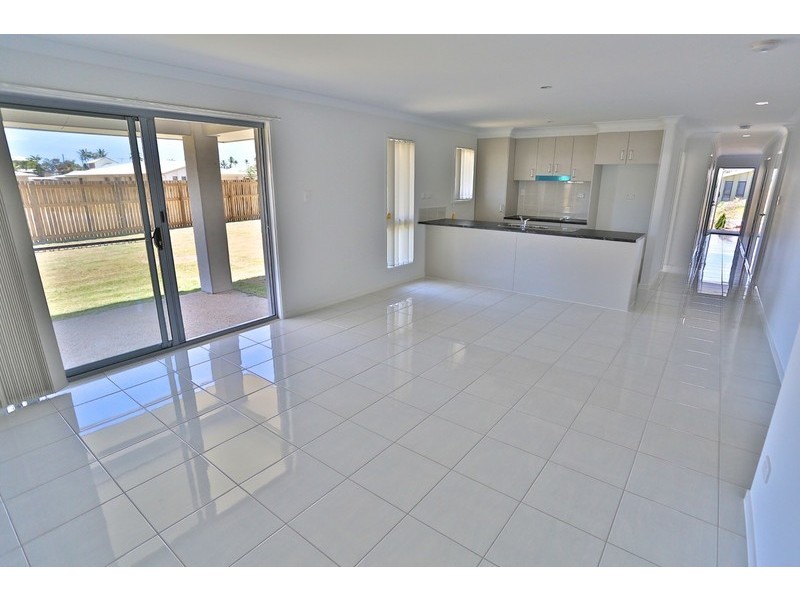 4 Barramundi Street, Mulambin QLD 4703