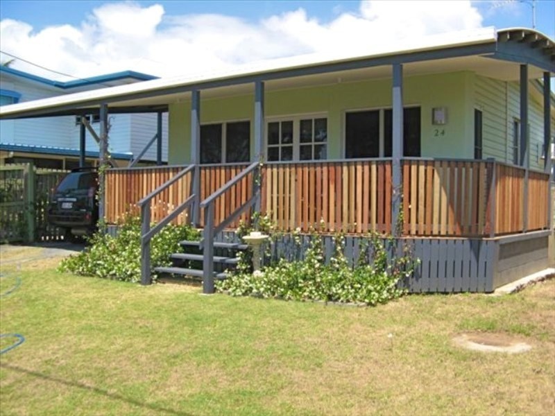 24 Esplanade, Emu Park QLD 4710